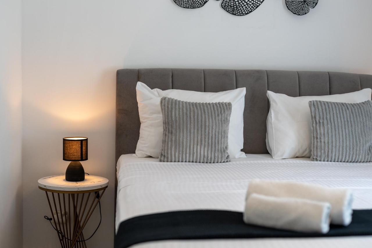 Apartments Bozan โตรกีร์ ภายนอก รูปภาพ