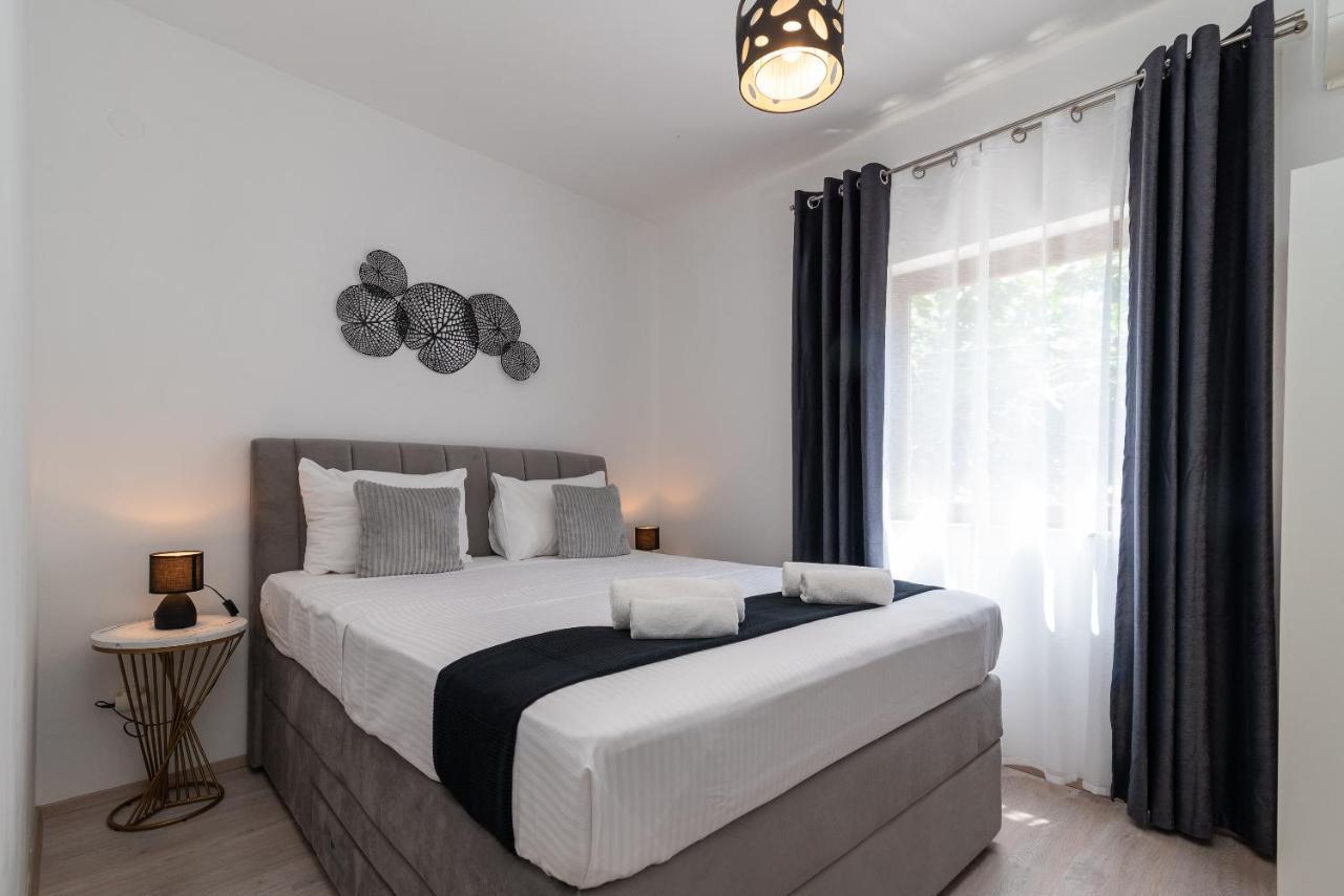 Apartments Bozan โตรกีร์ ภายนอก รูปภาพ