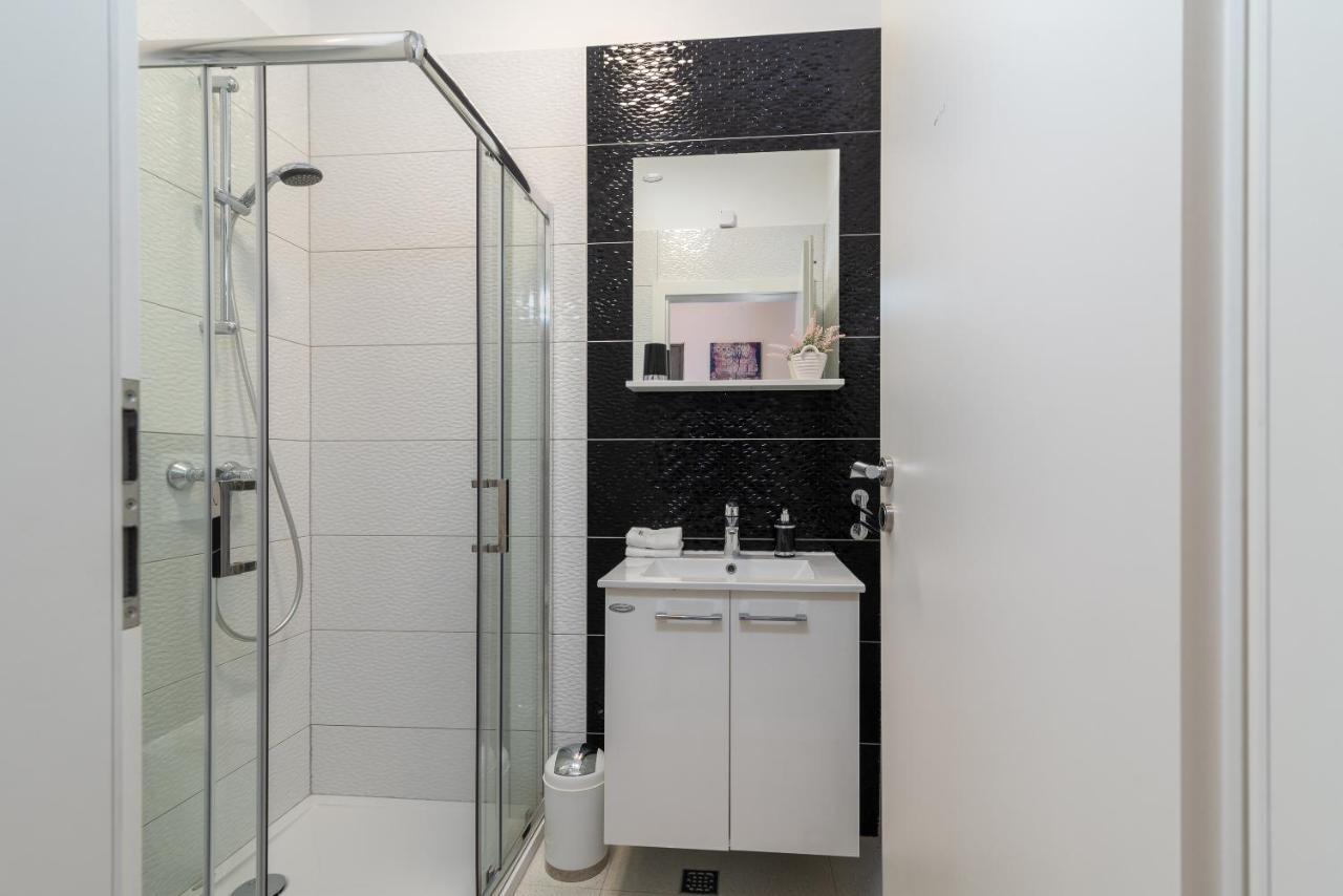 Apartments Bozan โตรกีร์ ภายนอก รูปภาพ