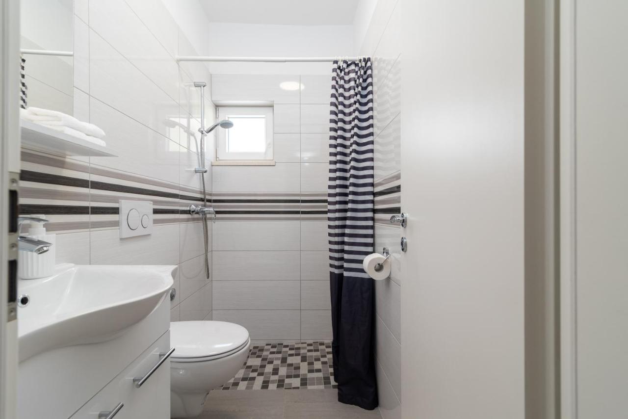 Apartments Bozan โตรกีร์ ภายนอก รูปภาพ