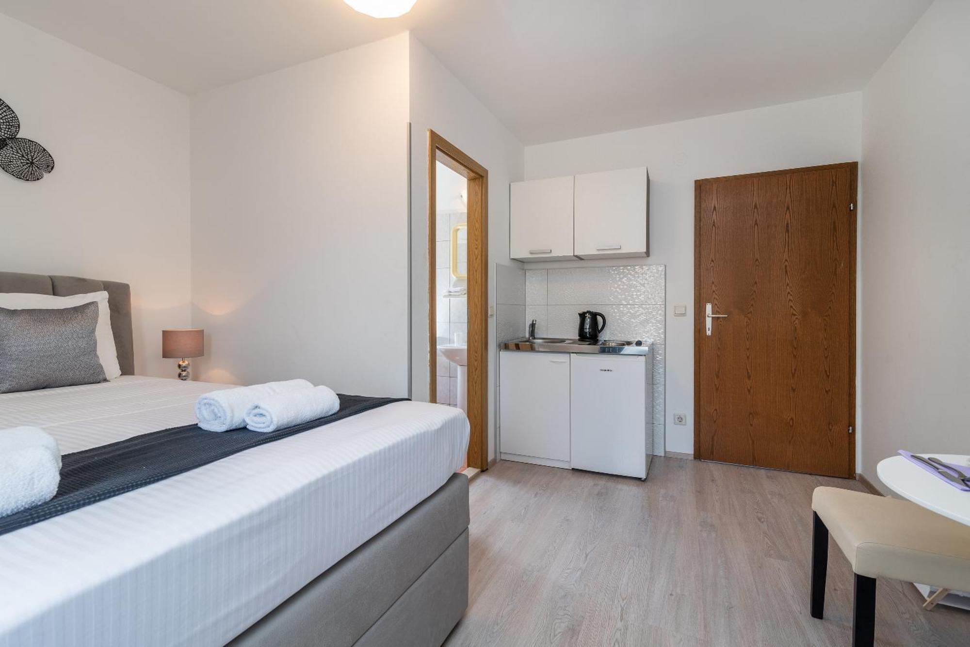 Apartments Bozan โตรกีร์ ห้อง รูปภาพ
